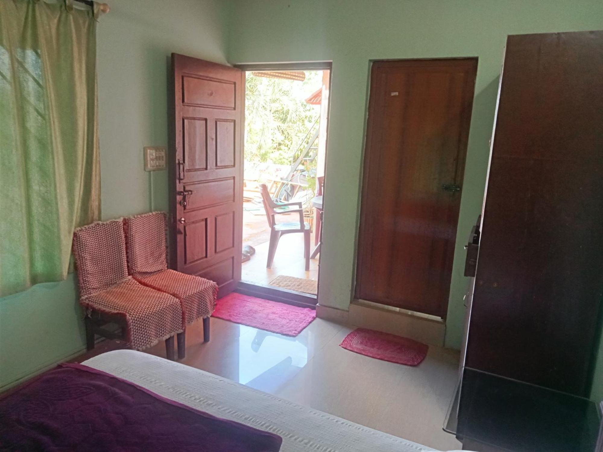 Eshwarkrupa Homestay Madikeri Eksteriør bilde