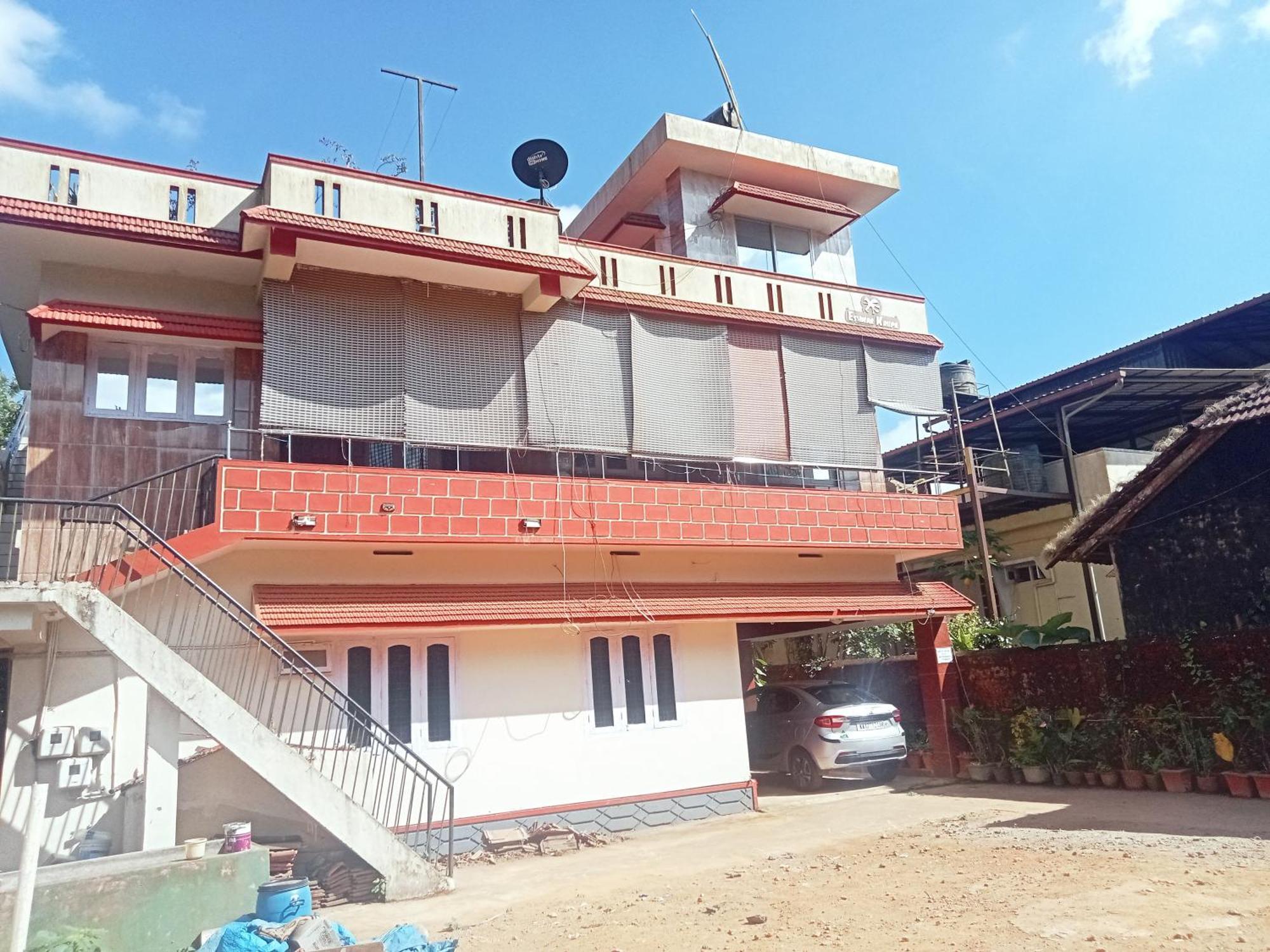 Eshwarkrupa Homestay Madikeri Eksteriør bilde