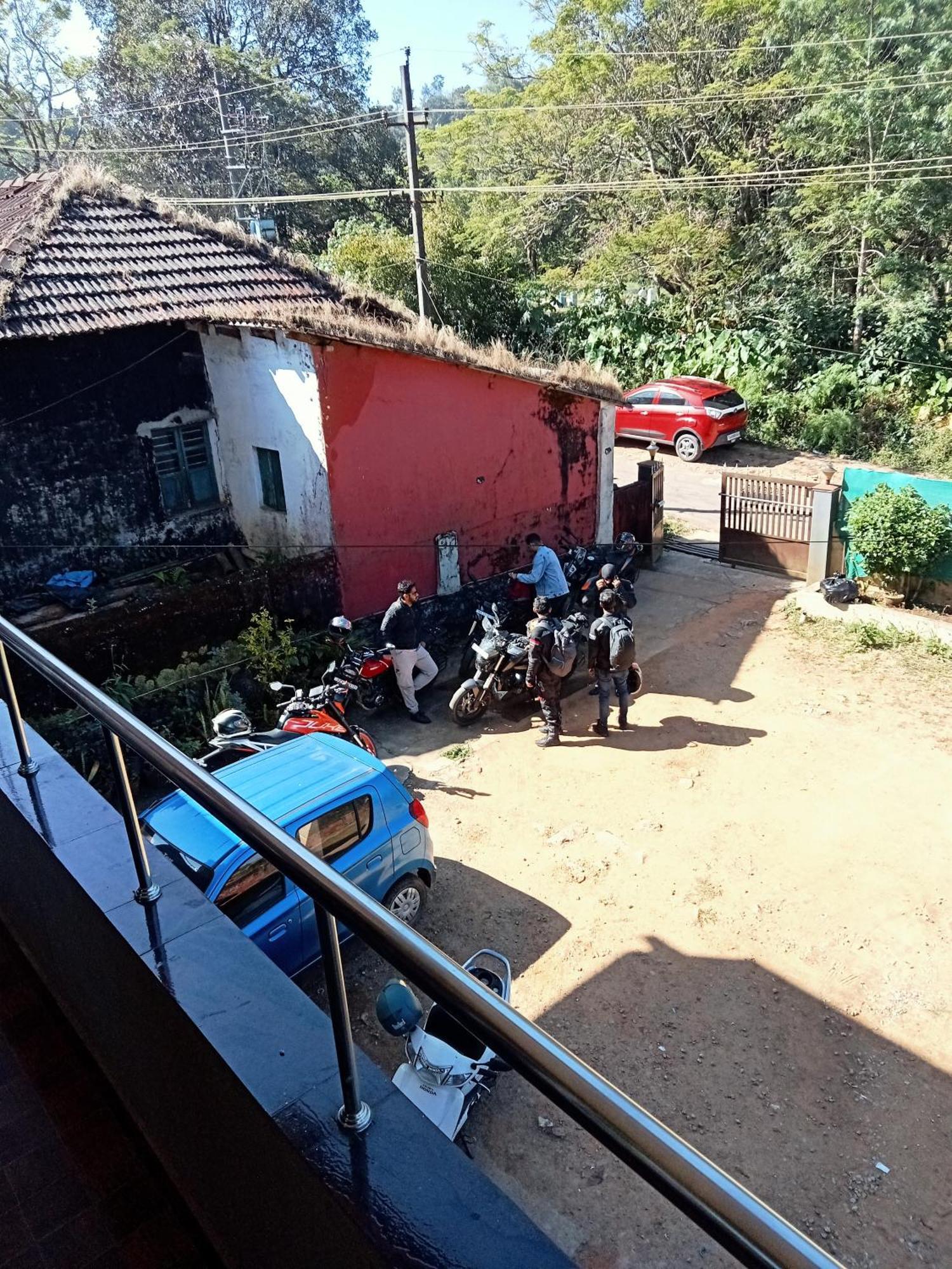 Eshwarkrupa Homestay Madikeri Eksteriør bilde