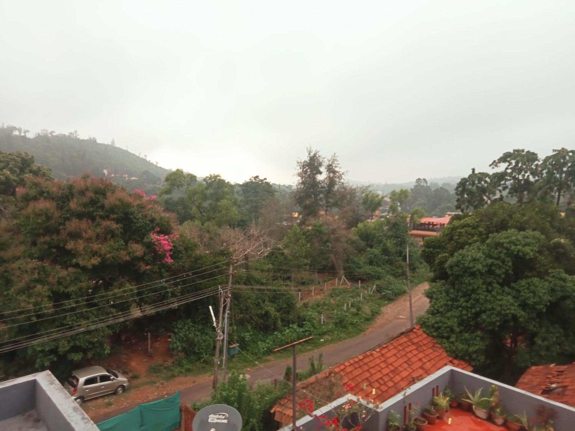Eshwarkrupa Homestay Madikeri Eksteriør bilde
